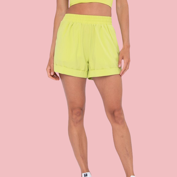 HIGHWAIST SHORT WITH CUFFED LEG