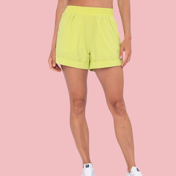 HIGHWAIST SHORT WITH CUFFED LEG